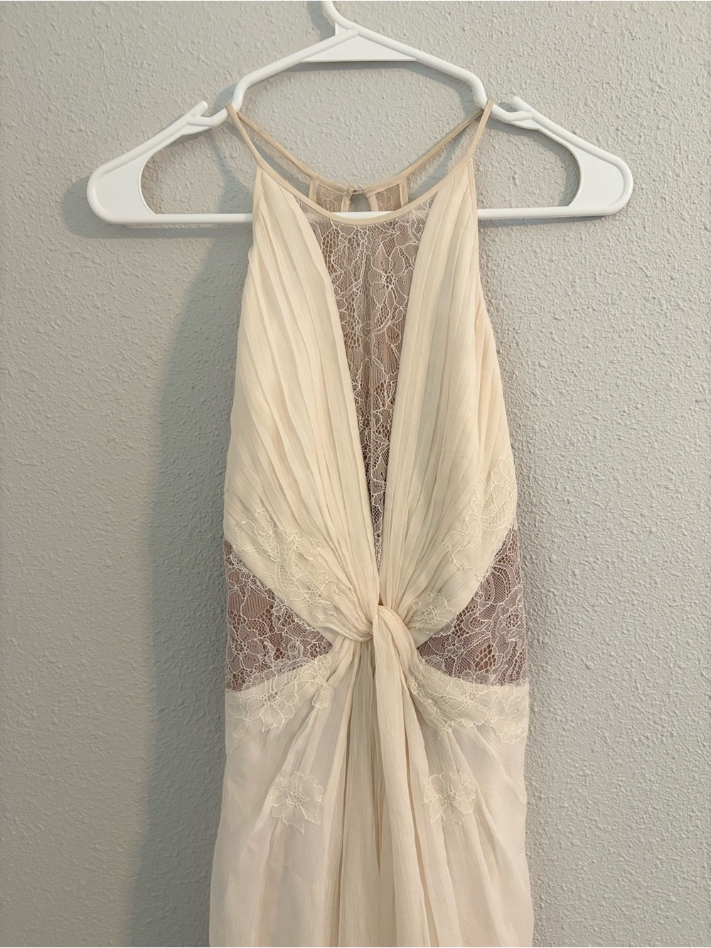 BCBGMaxAzria Cream Lace Dress (size 2)
